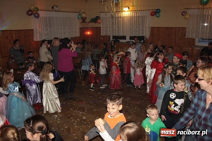Zdjęcie w galerii na portalu naszraciborz.pl: Doroczny bal przebierańców w Wojnowicach wiadomości z regionu