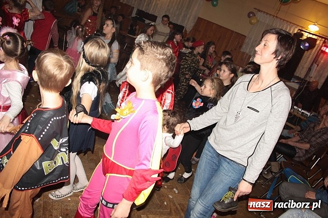 Zdjęcie w galerii na portalu naszraciborz.pl: Doroczny bal przebierańców w Wojnowicach wiadomości z regionu