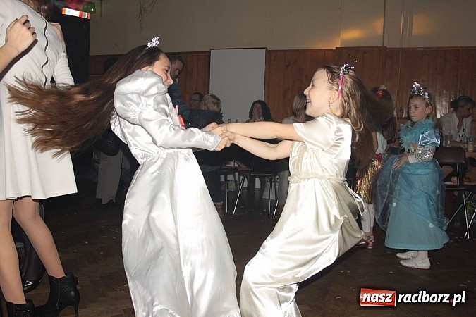 Zdjęcie w galerii na portalu naszraciborz.pl: Doroczny bal przebierańców w Wojnowicach wiadomości z regionu