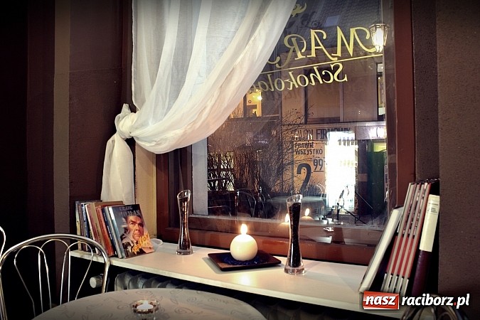 Zdjęcie w galerii na portalu naszraciborz.pl: Czekoladowy zawr&oacute;t głowy na Długiej wiadomości z regionu