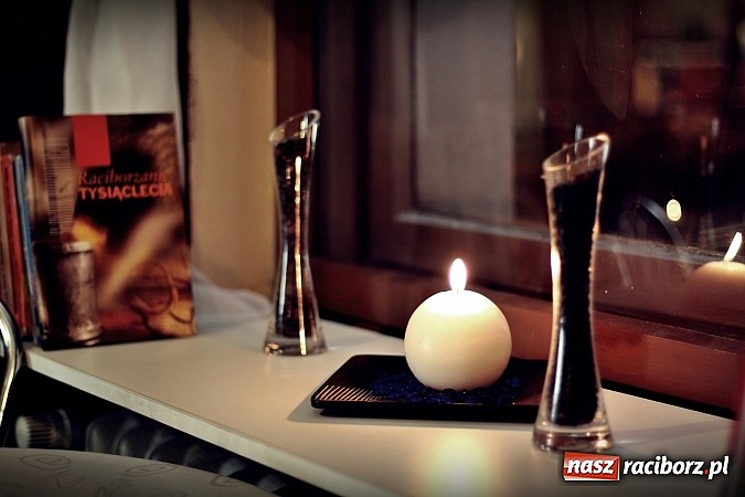 Zdjęcie w galerii na portalu naszraciborz.pl: Czekoladowy zawr&oacute;t głowy na Długiej wiadomości z regionu