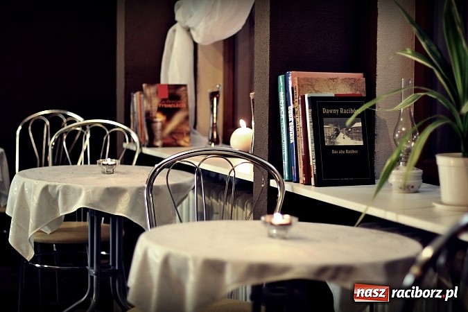 Zdjęcie w galerii na portalu naszraciborz.pl: Czekoladowy zawr&oacute;t głowy na Długiej wiadomości z regionu