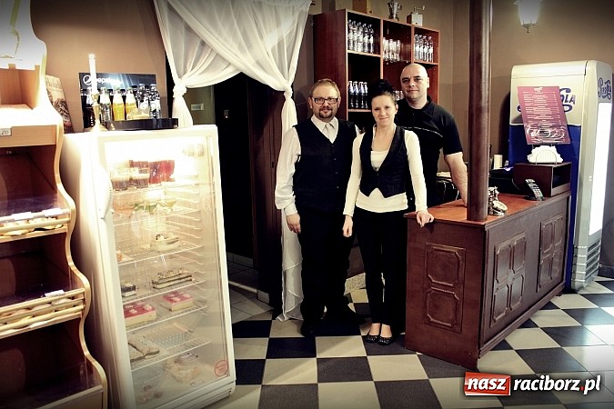 Zdjęcie w galerii na portalu naszraciborz.pl: Czekoladowy zawr&oacute;t głowy na Długiej wiadomości z regionu