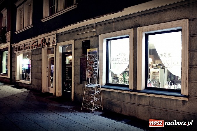 Zdjęcie w galerii na portalu naszraciborz.pl: Czekoladowy zawr&oacute;t głowy na Długiej wiadomości z regionu