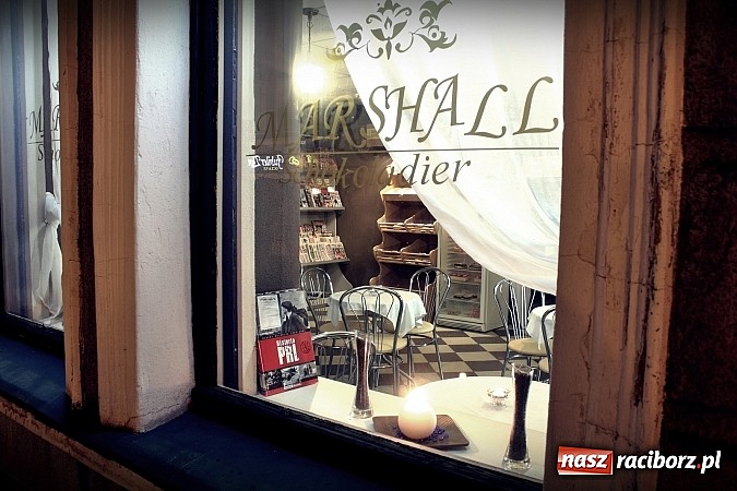 Zdjęcie w galerii na portalu naszraciborz.pl: Czekoladowy zawr&oacute;t głowy na Długiej wiadomości z regionu