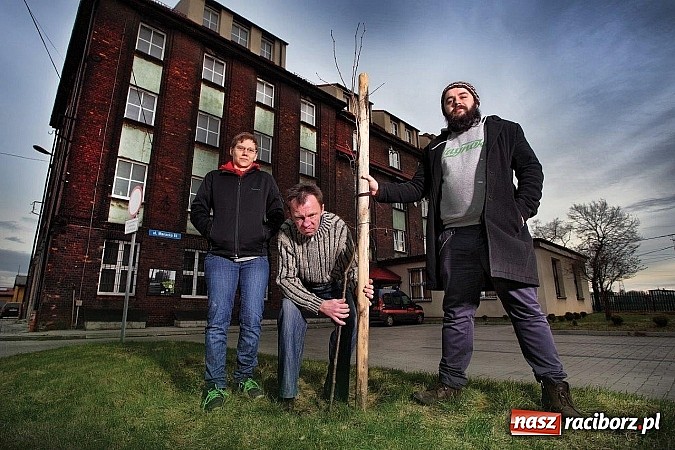 Zdjęcie w galerii na portalu naszraciborz.pl: Niezwykła ekologiczna wystawa fotograficzna odbyła się w Radlinie wiadomości z regionu