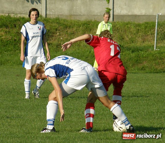Zdjęcie w galerii na portalu naszraciborz.pl: Bezradne Słowaczki - festiwal goli w Nędzy wiadomości z regionu