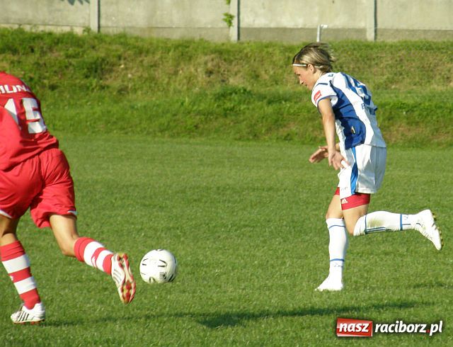 Zdjęcie w galerii na portalu naszraciborz.pl: Bezradne Słowaczki - festiwal goli w Nędzy wiadomości z regionu