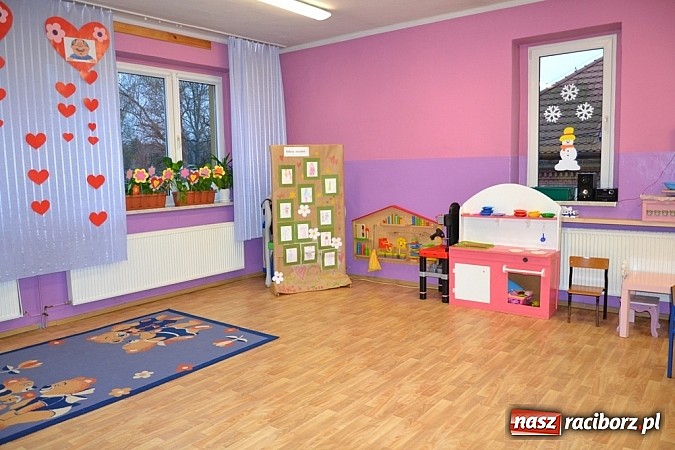 Zdjęcie w galerii na portalu naszraciborz.pl: Maluchy do przedszkola, starszaki na... pocztę? wiadomości z regionu