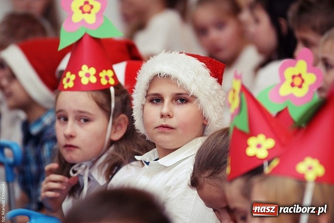 Zdjęcie w galerii na portalu naszraciborz.pl: Krzanowickie dzieci wystąpiły dla swoich babć i dziadków wiadomości z regionu