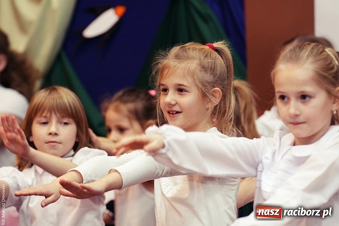 Zdjęcie w galerii na portalu naszraciborz.pl: Krzanowickie dzieci wystąpiły dla swoich babć i dziadków wiadomości z regionu