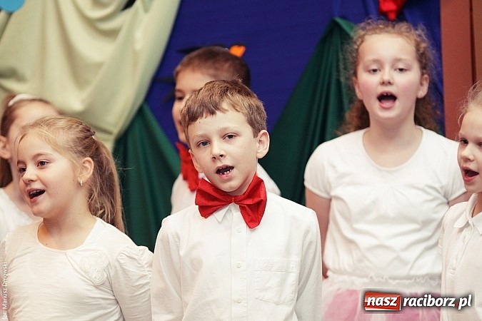 Zdjęcie w galerii na portalu naszraciborz.pl: Krzanowickie dzieci wystąpiły dla swoich babć i dziadków wiadomości z regionu