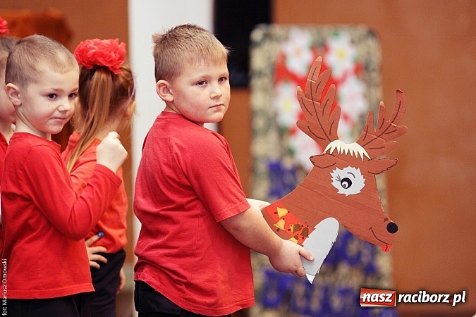 Zdjęcie w galerii na portalu naszraciborz.pl: Krzanowickie dzieci wystąpiły dla swoich babć i dziadków wiadomości z regionu