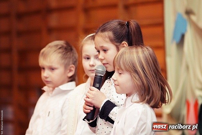 Zdjęcie w galerii na portalu naszraciborz.pl: Krzanowickie dzieci wystąpiły dla swoich babć i dziadków wiadomości z regionu