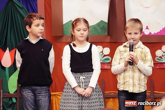 Zdjęcie w galerii na portalu naszraciborz.pl: Krzanowickie dzieci wystąpiły dla swoich babć i dziadków wiadomości z regionu