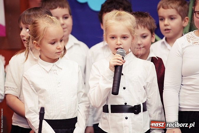 Zdjęcie w galerii na portalu naszraciborz.pl: Krzanowickie dzieci wystąpiły dla swoich babć i dziadków wiadomości z regionu