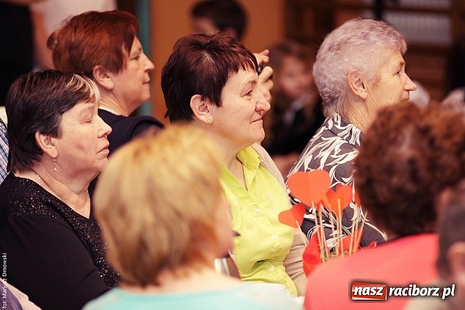 Zdjęcie w galerii na portalu naszraciborz.pl: Krzanowickie dzieci wystąpiły dla swoich babć i dziadków wiadomości z regionu