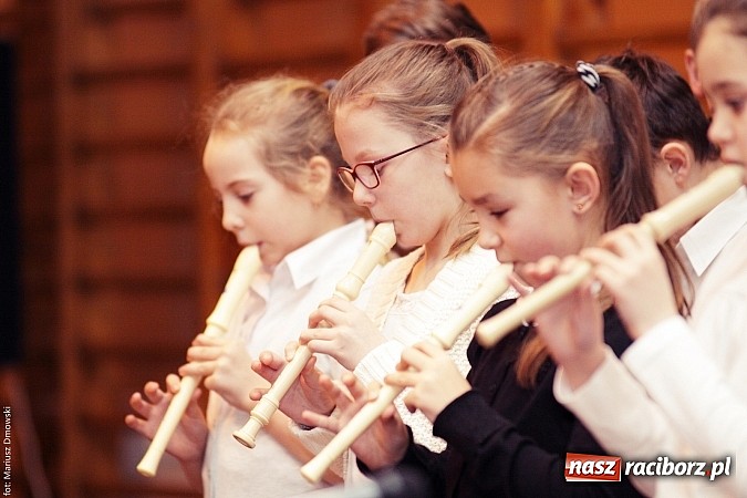 Zdjęcie w galerii na portalu naszraciborz.pl: Krzanowickie dzieci wystąpiły dla swoich babć i dziadków wiadomości z regionu