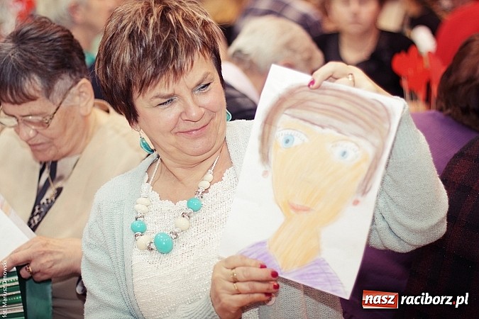 Zdjęcie w galerii na portalu naszraciborz.pl: Krzanowickie dzieci wystąpiły dla swoich babć i dziadków wiadomości z regionu