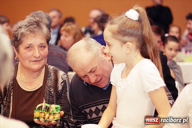 Zdjęcie w galerii na portalu naszraciborz.pl: Krzanowickie dzieci wystąpiły dla swoich babć i dziadków wiadomości z regionu