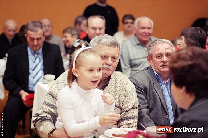 Zdjęcie w galerii na portalu naszraciborz.pl: Krzanowickie dzieci wystąpiły dla swoich babć i dziadków wiadomości z regionu