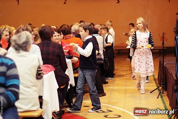 Zdjęcie w galerii na portalu naszraciborz.pl: Krzanowickie dzieci wystąpiły dla swoich babć i dziadków wiadomości z regionu