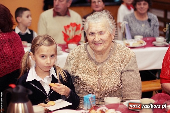Zdjęcie w galerii na portalu naszraciborz.pl: Krzanowickie dzieci wystąpiły dla swoich babć i dziadków wiadomości z regionu