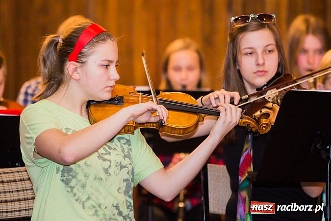Zdjęcie w galerii na portalu naszraciborz.pl: Koncert Karnawałowy w szkole muzycznej wiadomości z regionu