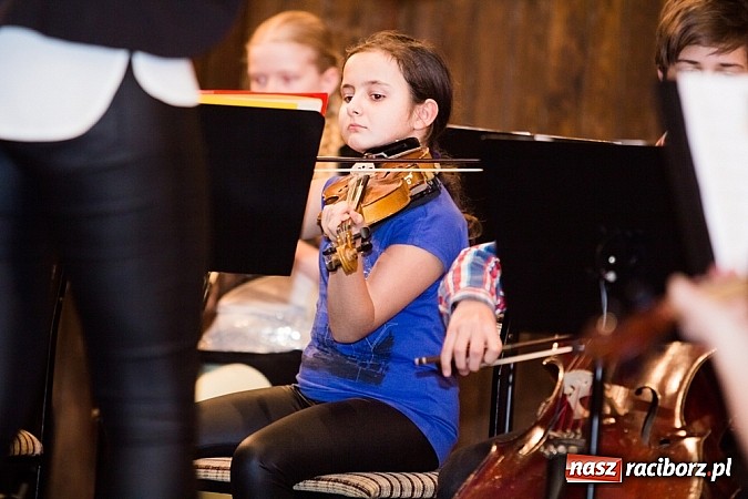 Zdjęcie w galerii na portalu naszraciborz.pl: Koncert Karnawałowy w szkole muzycznej wiadomości z regionu