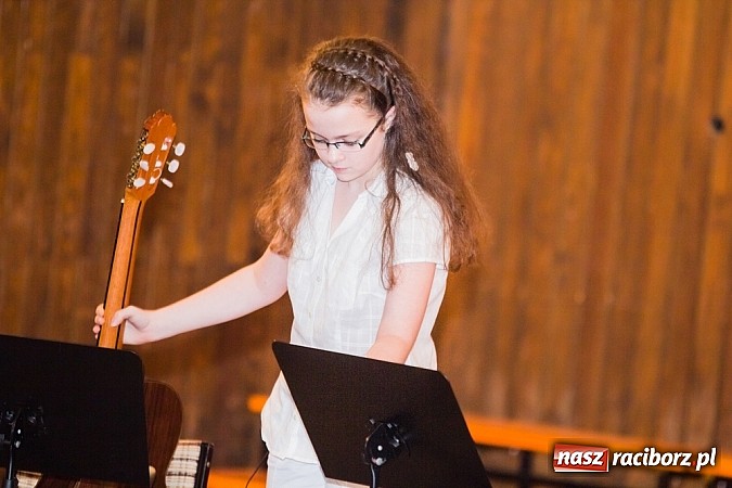 Zdjęcie w galerii na portalu naszraciborz.pl: Koncert Karnawałowy w szkole muzycznej wiadomości z regionu