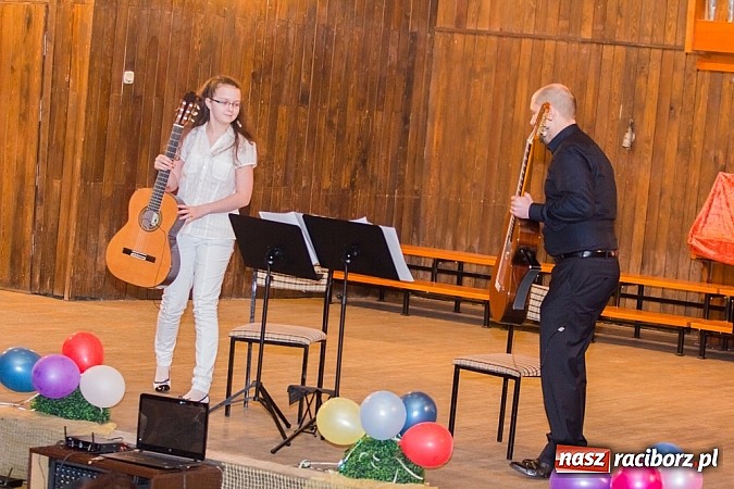 Zdjęcie w galerii na portalu naszraciborz.pl: Koncert Karnawałowy w szkole muzycznej wiadomości z regionu