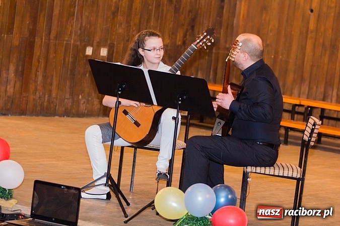 Zdjęcie w galerii na portalu naszraciborz.pl: Koncert Karnawałowy w szkole muzycznej wiadomości z regionu
