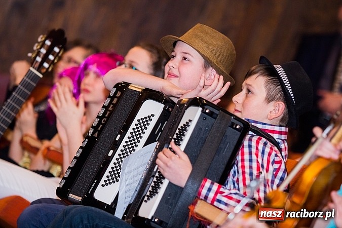 Zdjęcie w galerii na portalu naszraciborz.pl: Koncert Karnawałowy w szkole muzycznej wiadomości z regionu