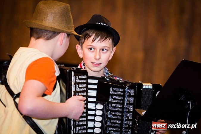 Zdjęcie w galerii na portalu naszraciborz.pl: Koncert Karnawałowy w szkole muzycznej wiadomości z regionu