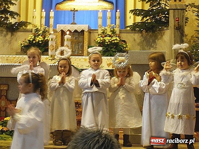 Zdjęcie w galerii na portalu naszraciborz.pl: Dzieci z Przedszkola nr 5 wystawiły Jasełka w kościele  wiadomości z regionu