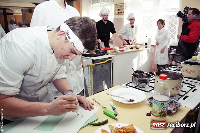 Zdjęcie w galerii na portalu naszraciborz.pl: Wyśmienite karnawałowe potrawy - zobacz propozycje uczniów ZSZ!  wiadomości z regionu