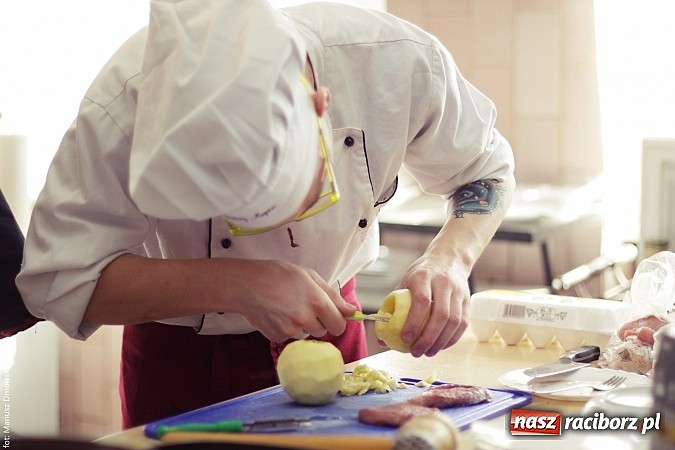 Zdjęcie w galerii na portalu naszraciborz.pl: Wyśmienite karnawałowe potrawy - zobacz propozycje uczniów ZSZ!  wiadomości z regionu