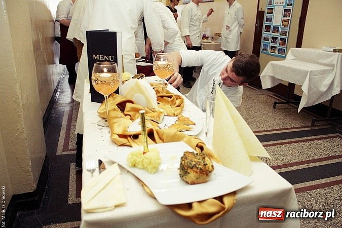 Zdjęcie w galerii na portalu naszraciborz.pl: Wyśmienite karnawałowe potrawy - zobacz propozycje uczniów ZSZ!  wiadomości z regionu