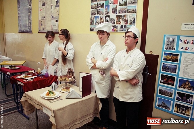 Zdjęcie w galerii na portalu naszraciborz.pl: Wyśmienite karnawałowe potrawy - zobacz propozycje uczniów ZSZ!  wiadomości z regionu