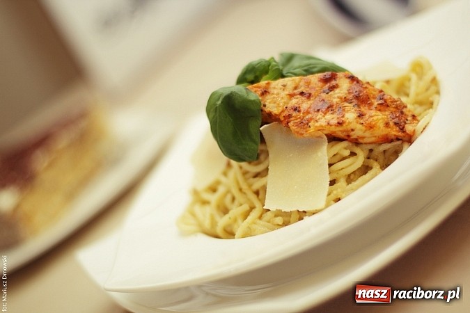 Zdjęcie w galerii na portalu naszraciborz.pl: Wyśmienite karnawałowe potrawy - zobacz propozycje uczniów ZSZ!  wiadomości z regionu