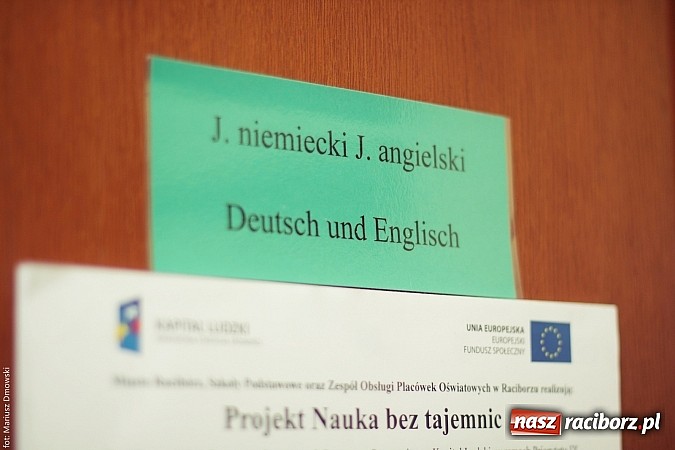 Zdjęcie w galerii na portalu naszraciborz.pl: Konsul Niemiec w szkole w Studziennej  wiadomości z regionu