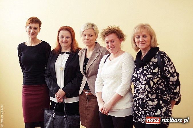 Zdjęcie w galerii na portalu naszraciborz.pl: Konsul Niemiec w szkole w Studziennej  wiadomości z regionu