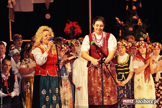 Zdjęcie w galerii na portalu naszraciborz.pl: U starzyk&oacute;w fajrowanie i kolęd wspominanie wiadomości z regionu