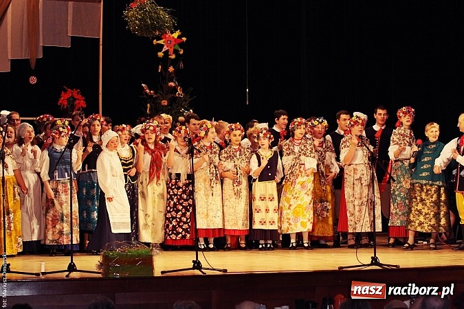 Zdjęcie w galerii na portalu naszraciborz.pl: U starzyk&oacute;w fajrowanie i kolęd wspominanie wiadomości z regionu