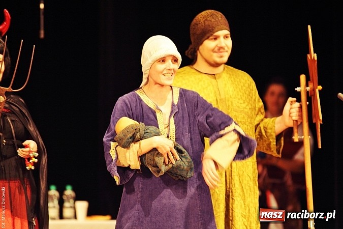 Zdjęcie w galerii na portalu naszraciborz.pl: U starzyk&oacute;w fajrowanie i kolęd wspominanie wiadomości z regionu