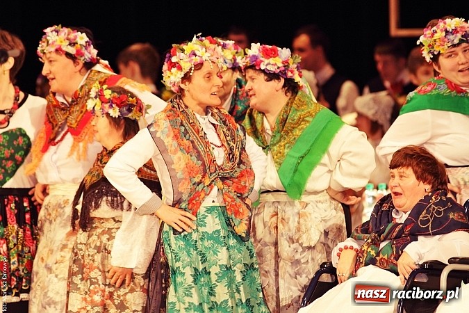 Zdjęcie w galerii na portalu naszraciborz.pl: U starzyk&oacute;w fajrowanie i kolęd wspominanie wiadomości z regionu