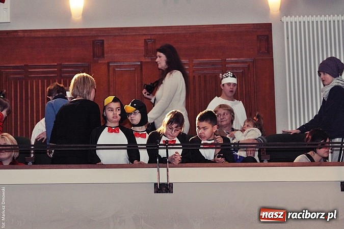 Zdjęcie w galerii na portalu naszraciborz.pl: U starzyk&oacute;w fajrowanie i kolęd wspominanie wiadomości z regionu