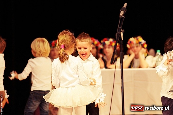 Zdjęcie w galerii na portalu naszraciborz.pl: U starzyk&oacute;w fajrowanie i kolęd wspominanie wiadomości z regionu