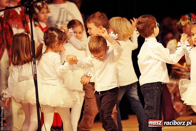 Zdjęcie w galerii na portalu naszraciborz.pl: U starzyk&oacute;w fajrowanie i kolęd wspominanie wiadomości z regionu