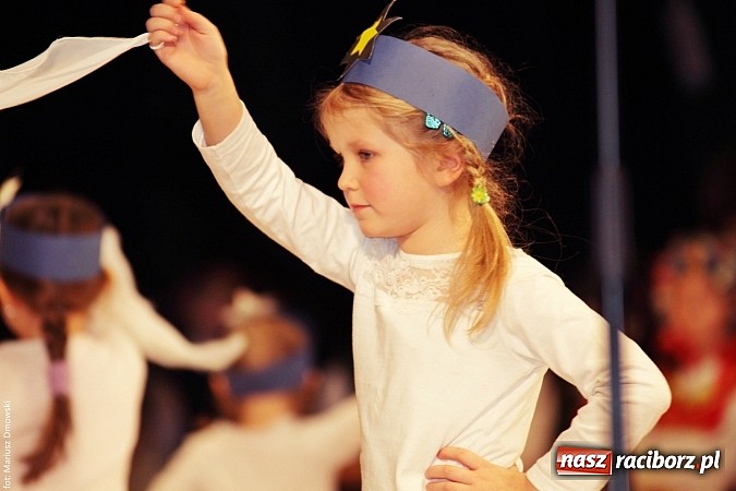 Zdjęcie w galerii na portalu naszraciborz.pl: U starzyk&oacute;w fajrowanie i kolęd wspominanie wiadomości z regionu